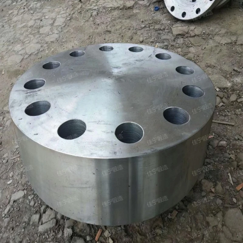 Сломанная свободная поковка